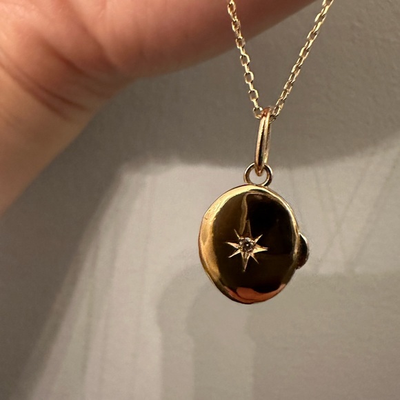 14k Solid Gold Locket - Picture 1 of 9